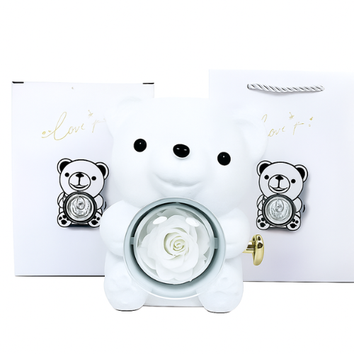 Oso con Rosa Eterna y Anillo de Promesa